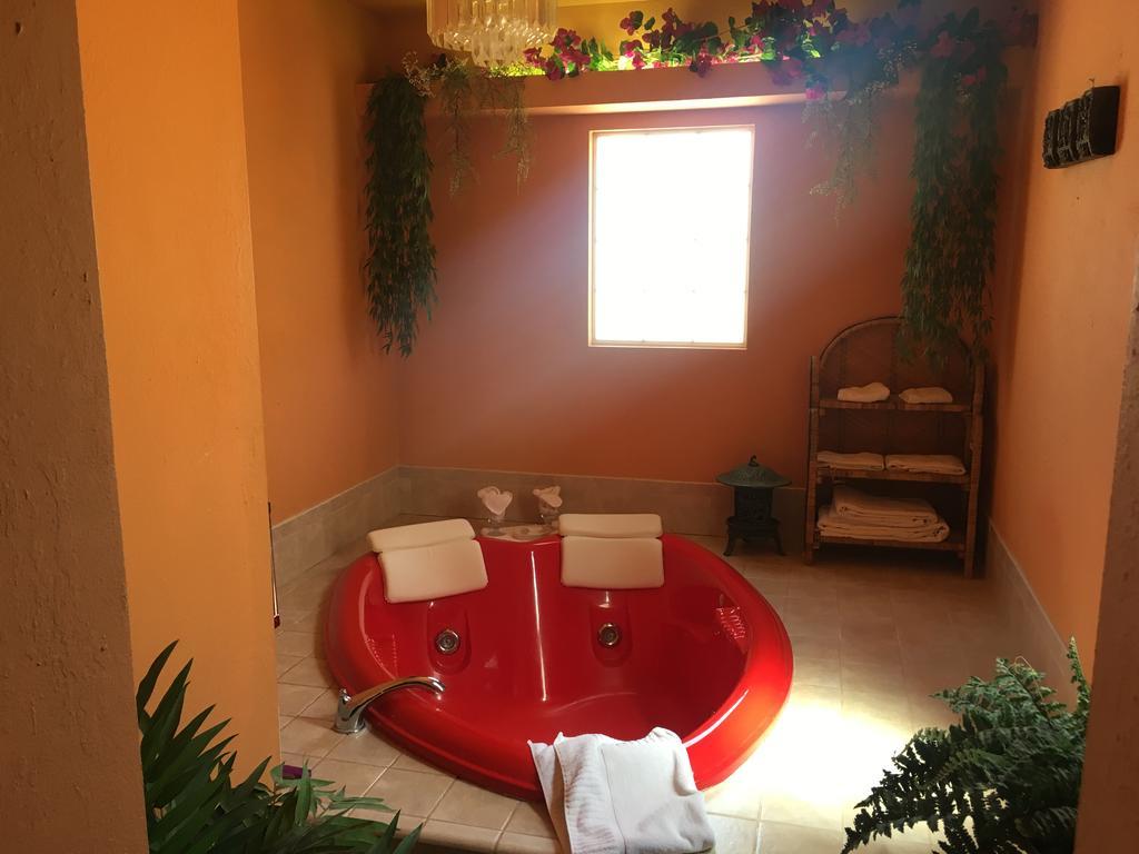 Shady Lady Bed And Breakfast Scottys Junction ภายนอก รูปภาพ
